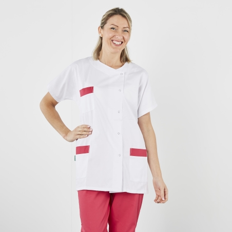 Tunique médicale forme Julia avec finition Fushia sur fond Blanc