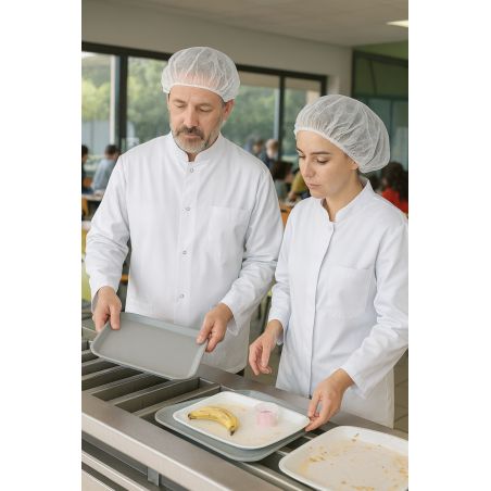 Tunique blanche manches longues portée en cuisine collective