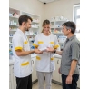 Tunique medicale manches courtes parement Jaunes modele Julia — mise en situation : Pharmacie, Enseignement / formation