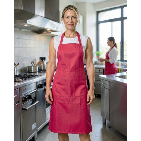 Tablier de service uniforme serveuse Polycoton Fushia — mise en situation : Cuisine / restauration, Portrait individuel