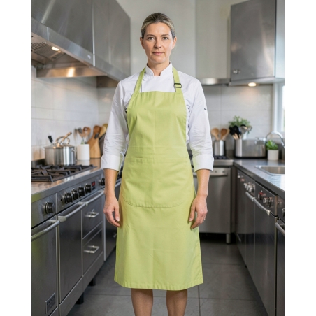 Tablier de cuisine couleur vert Lime — mise en situation : Cuisine / restauration, Portrait individuel