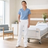 Pantalon de travail blanc taille élastiquée porté par une infirmière