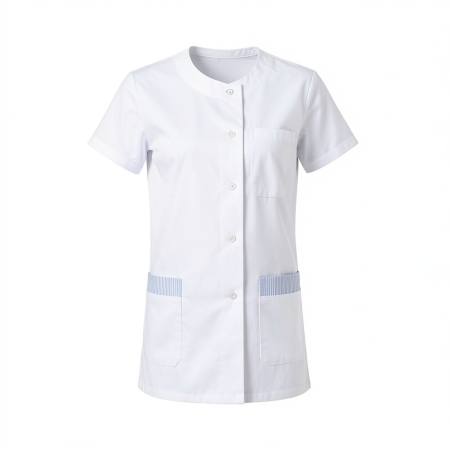Tunique médicale femme Julia blanche rayée ciel — photo packshot produit sur fond blanc