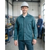 Veste de travail pas cher Vert US Polycoton — mise en situation : Industrie, Portrait individuel
