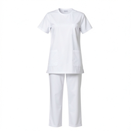 Ensemble médical blanc tunique et pantalon — photo packshot produit sur fond blanc