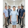 Tunique de travail col tailleur coloris ciel — mise en situation : Médical / infirmier, Équipe