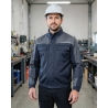 Blouson de travail Denmark 2 bleu marine et gris — mise en situation : Industrie, Portrait individuel