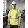 T-shirt haute visibilité jaune fluo de travail — mise en situation : Industrie, Portrait individuel