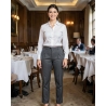 Pantalon de ville gris foncé service securite commerce — mise en situation : Service en salle / bar, Portrait individuel