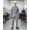 Pantalon de travail 100 % coton Gris — mise en situation : Industrie, Portrait individuel