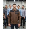 Veste de travail Marron chocolat parement noir — mise en situation : Industrie, Équipe