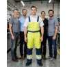 Pantalon de travail haute visibilité jaune fluo et bleu marine — mise en situation : Industrie, Équipe