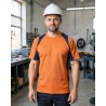T-shirt de travail bicolore orange et bleu marine — mise en situation : Industrie, Portrait individuel