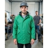 Parka de travail vert à broder — mise en situation : Industrie, Portrait individuel