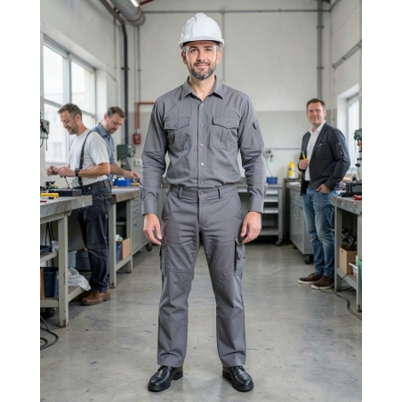 Pantalon de travail Dassy Gris KINGSTON01 — mise en situation : Industrie, Portrait individuel