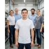 T-shirt Homme Heavy Cotton™ White GI5000 – Personnalisable | Label Blouse — mise en situation : Industrie, Équipe