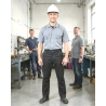 Pantalon de travail noir ceinture elastique dos — mise en situation : Industrie, Portrait individuel