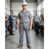 Pantalon de travail homme Jackson – Poches genoux canvas Gris, coupe courte — mise en situation : Industrie, Portrait individuel