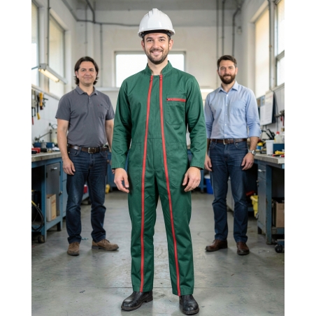 Combinaison de travail enfant PBV Vert et Rouge — mise en situation : Industrie, Portrait individuel