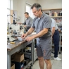 Bermuda de travail Mach2 gris et orange — mise en situation : Industrie, Action métier