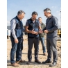 Gilet polaire bleu marine de travail — mise en situation : exterieur_chantier_equipe,