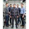 Veste de travail M2 Corporate V2 gris et noir — mise en situation : Industrie, Équipe