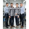 Surchemise de travail M2 Corporate gris clair et gris foncé — mise en situation : Industrie, Équipe