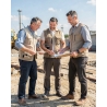 Gilet de travail polaire Mach5 Spring beige — mise en situation : exterieur_chantier_equipe,
