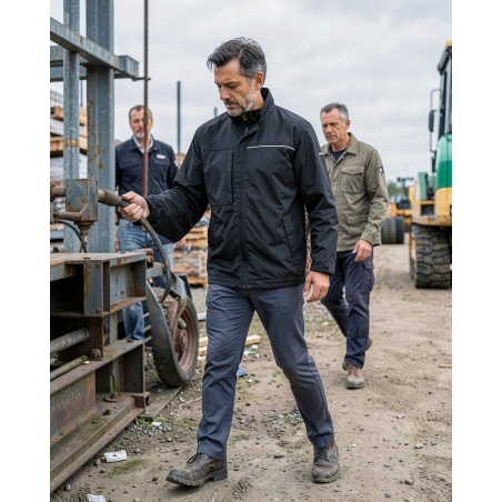 Blouson de pluie de travail noir — mise en situation : exterieur_chantier_action,