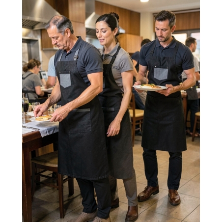 Tablier Denim à bavette "Domain" Black Denim — mise en situation : tablier_salle_equipe,
