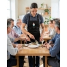 Tablier bavette noir cupcake maison — mise en situation : tablier_salle_action,