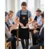 Tablier bavette noir je suis un papa poule — mise en situation : tablier_salle_action,