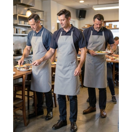 Tablier soudeur en croûte de cuir gris — mise en situation : tablier_salle_equipe,