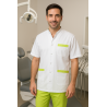 Dentiste en tunique médicale homme blanche parements vert lime