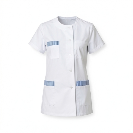 Tunique médicale femme col rond à parement rayé bleu ciel, vue de trois quarts