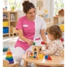 Blouse médicale Julia blanche et rose personnalisable portée en puériculture