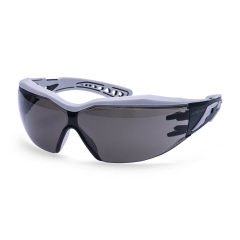 Lunettes de sécurité enveloppantes anti-rayures anti-buée KN Fumé – Portwest PS20